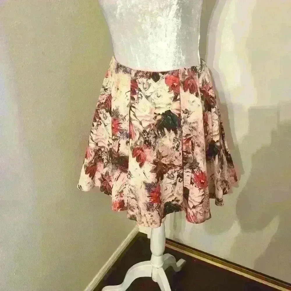 NWT Haute Hippie Floral Print Stretch Cotton size M - Picture 2 of 9